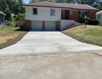 Finished concrete driveway replacement in Kansas City